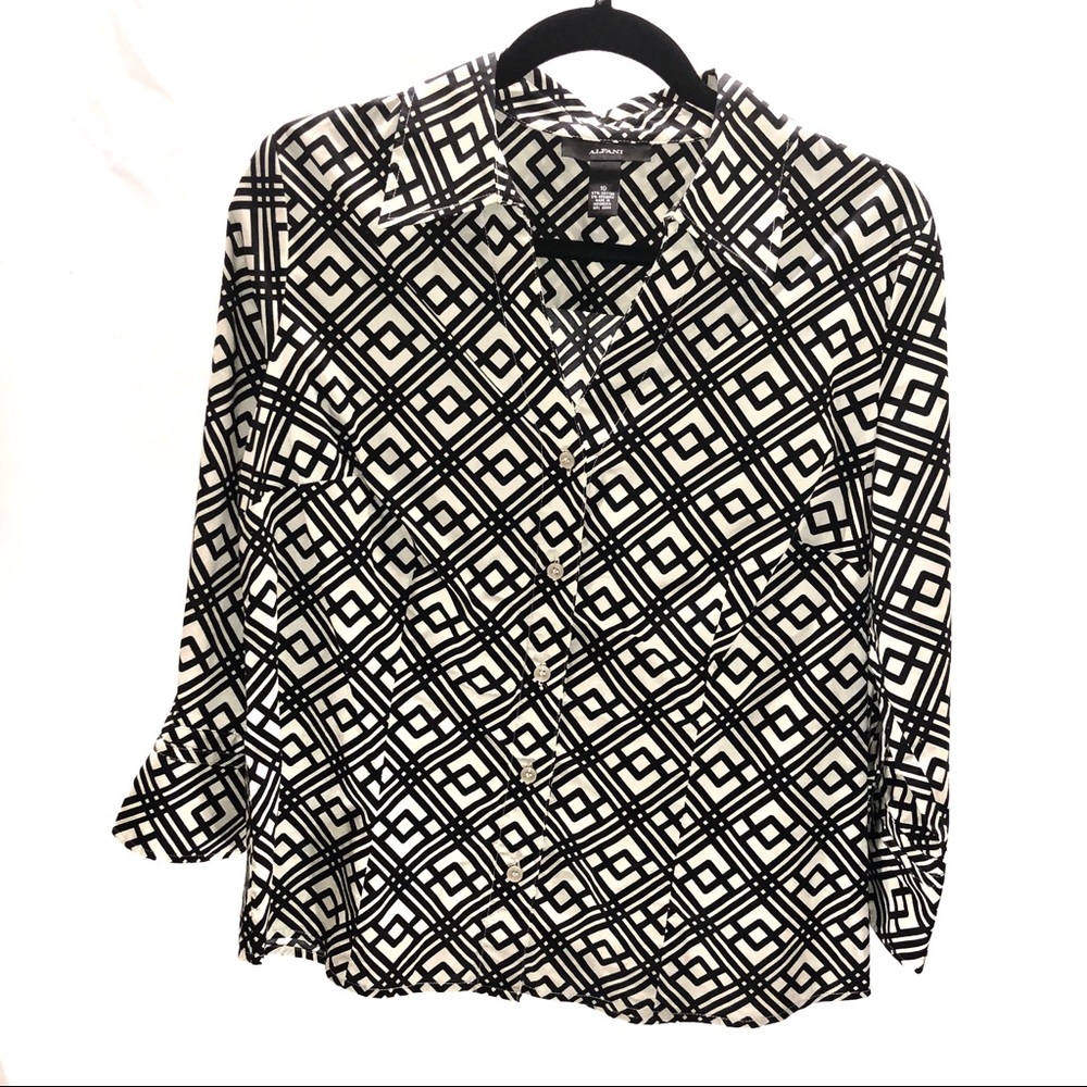 Alfani 3/4 sleeve cream and black geometric shirt